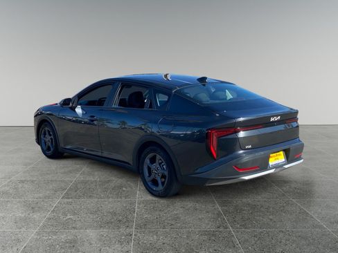 Used 2025 Kia K4 FWD image 3