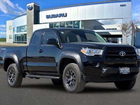 Used 2017 Toyota Tacoma SR w/ SR Convenience Package image 5