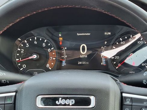 Used 2022 Jeep Compass Trailhawk image 32