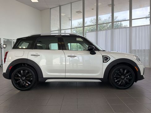 Used 2024 MINI Cooper Countryman S FWD image 8