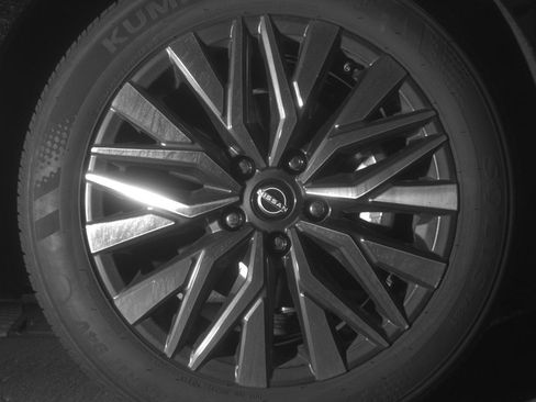 Used 2025 Nissan Altima 2.5 SV image 13