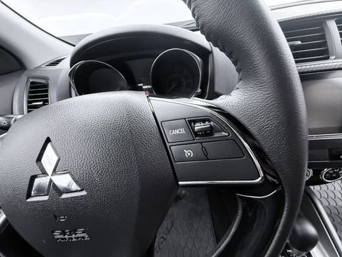 Used 2018 Mitsubishi Outlander Sport SE AWD/4WD image 17