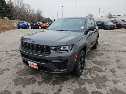 New 2026 Jeep Grand Cherokee Limited w/ Limited Altitude Package AWD/4WD image 1