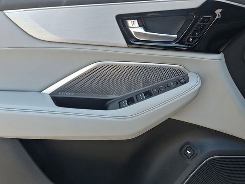 Used 2023 Acura MDX SH-AWD w/ Technology Package image 14