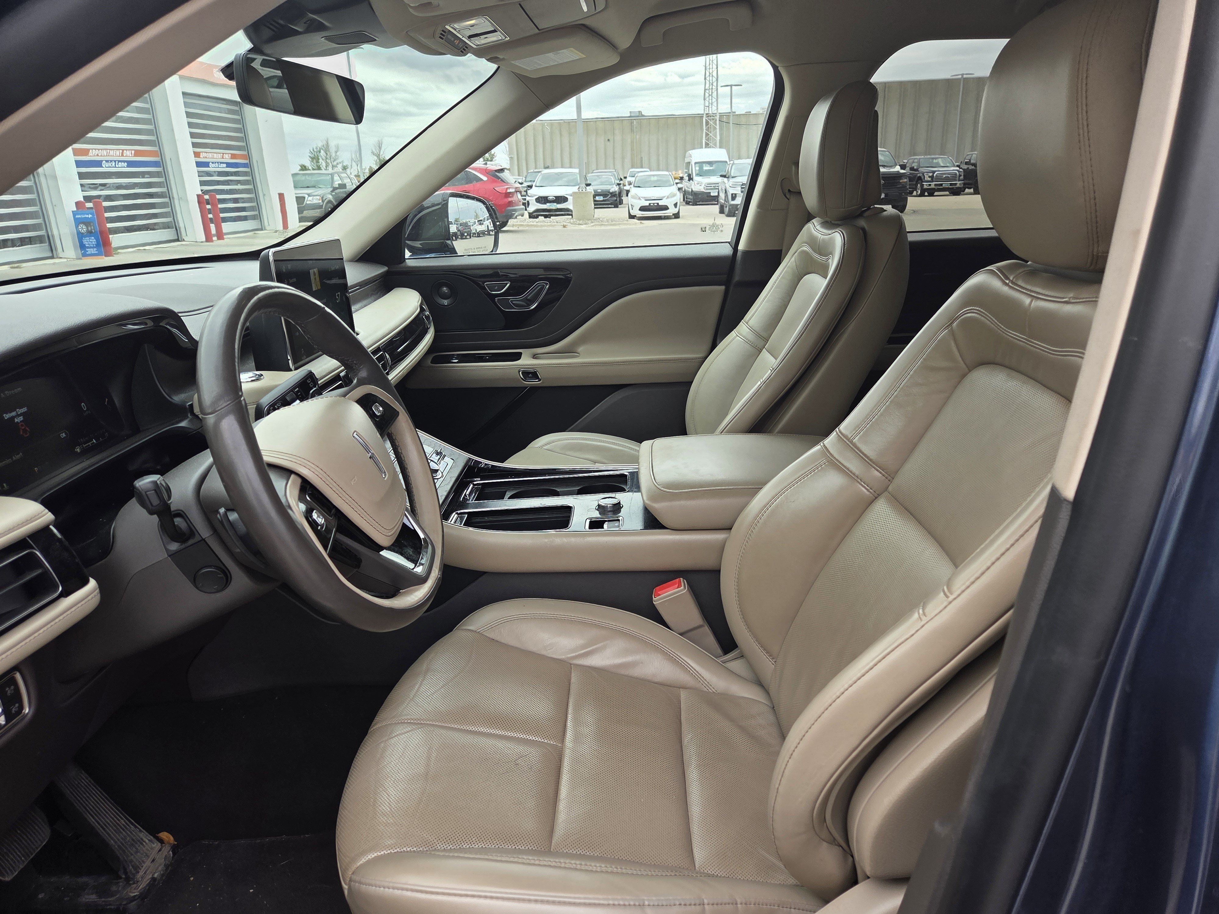 Used 2020 Lincoln Aviator Reserve AWD/4WD image 8