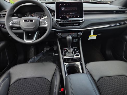 New 2026 Jeep Compass Latitude AWD/4WD image 5