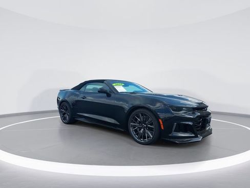 Used 2022 Chevrolet Camaro ZL1 RWD image 2