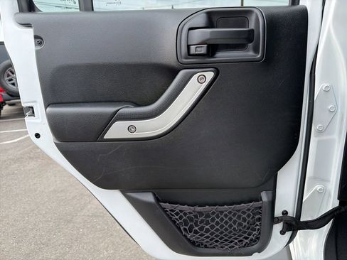 Used 2017 Jeep Wrangler Unlimited Sahara w/ Dual Top Group image 23