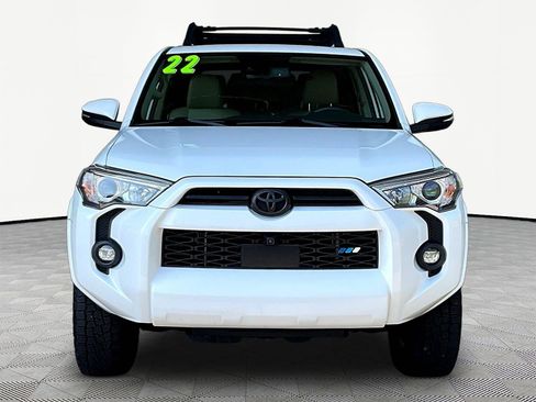 Used 2022 Toyota 4Runner SR5 Premium w/ Moonroof Package AWD/4WD image 2