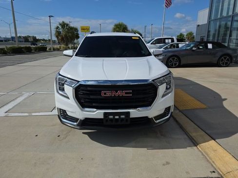 Used 2023 GMC Terrain SLE w/ Driver Convenience Package AWD/4WD image 9