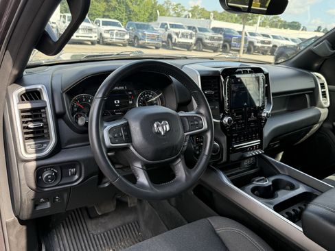Used 2023 RAM 1500 Big Horn AWD/4WD image 11