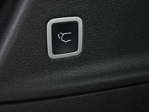 Used 2024 Chrysler Pacifica Hybrid S Appearance Pkg image 11