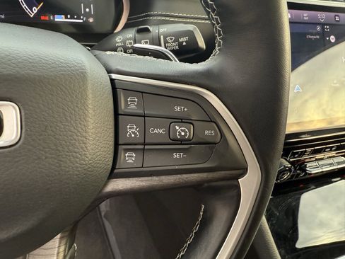 Used 2021 Jeep Grand Cherokee L Limited image 23