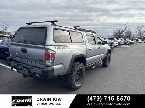 Used 2021 Toyota Tacoma TRD Off-Road image 4