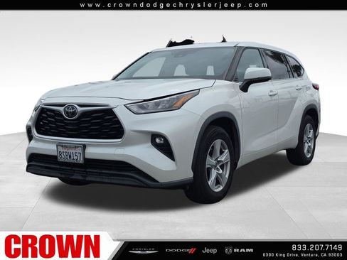 Used 2020 Toyota Highlander LE FWD image 3