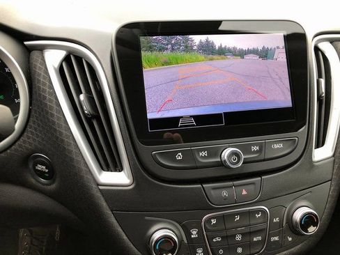 Used 2023 Chevrolet Malibu LT image 7