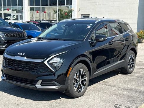 Certified 2023 Kia Sportage EX AWD/4WD image 5