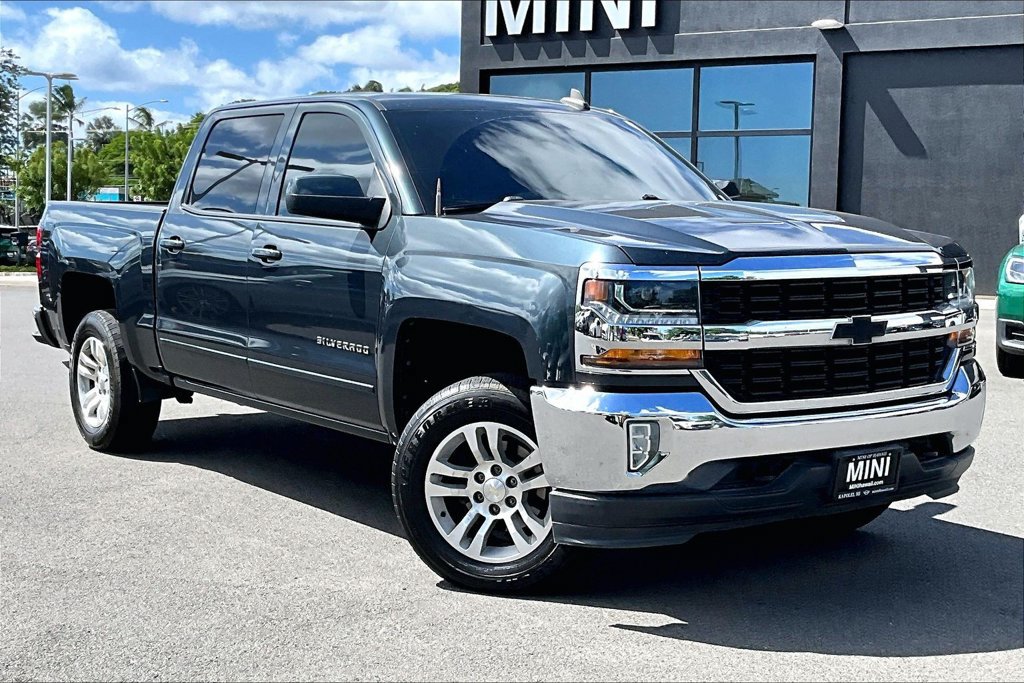 Used 2018 Chevrolet Silverado 1500 LT w/ LT Eassist Package AWD/4WD image 30