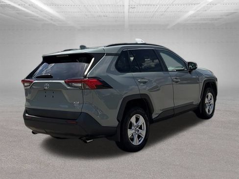 Used 2019 Toyota RAV4 XLE w/ Convenience Package AWD/4WD image 5