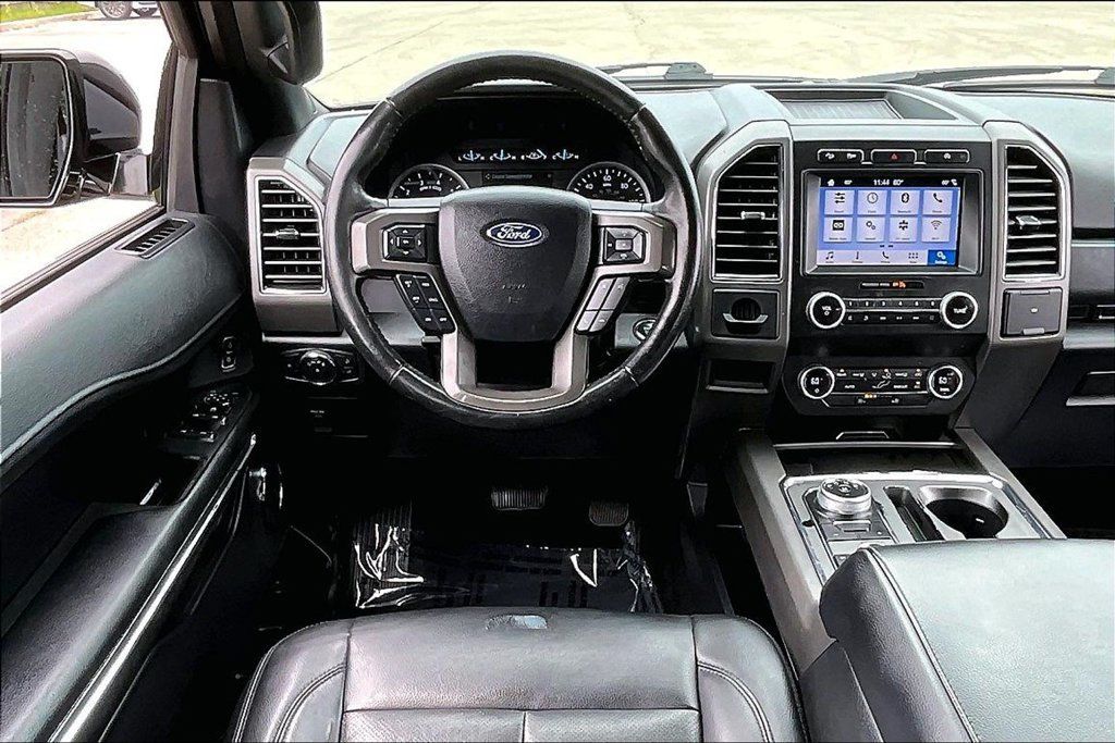 Used 2019 Ford Expedition XLT w/ Equipment Group 201A AWD/4WD image 17