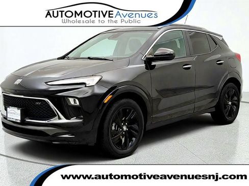 Used 2024 Buick Encore GX Sport Touring FWD image 1