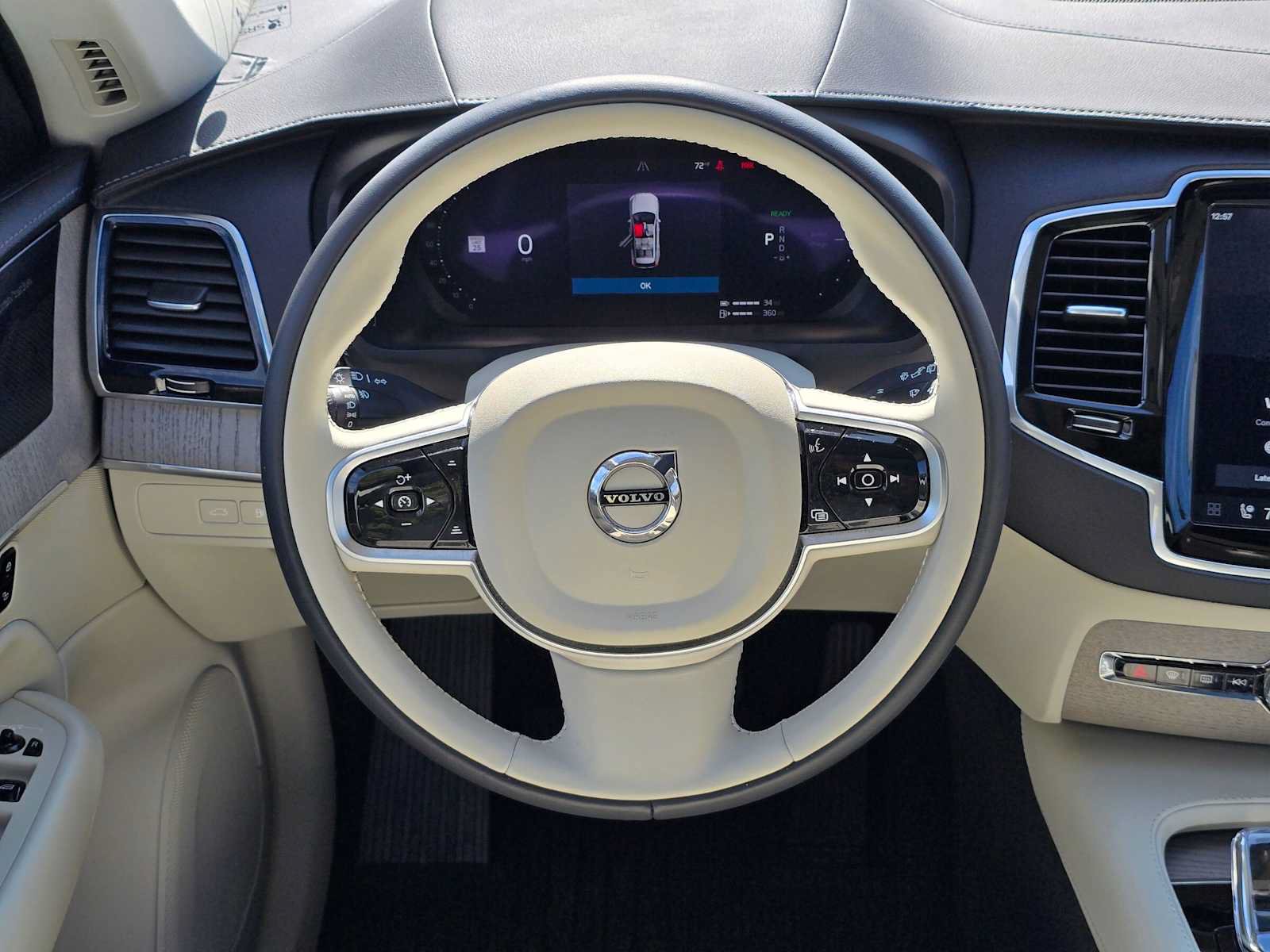 Certified 2025 Volvo XC90 T8 Ultra w/ Protection Package Premier AWD/4WD image 20