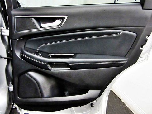 Used 2017 Ford Edge Titanium AWD/4WD image 12