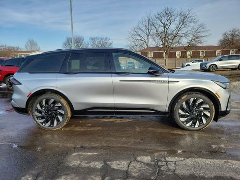 New 2026 Lincoln Nautilus Reserve image 3