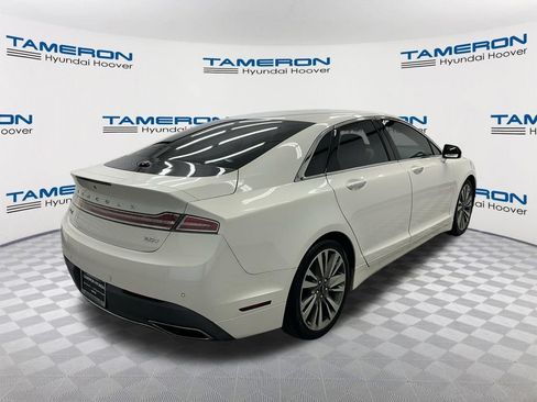 Used 2017 Lincoln MKZ Reserve FWD image 5