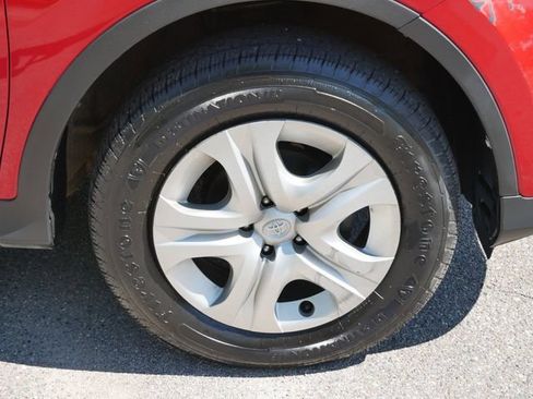 Used 2014 Toyota RAV4 LE AWD/4WD image 7