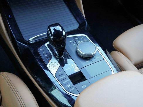 Certified 2025 BMW X4 xDrive30i image 29