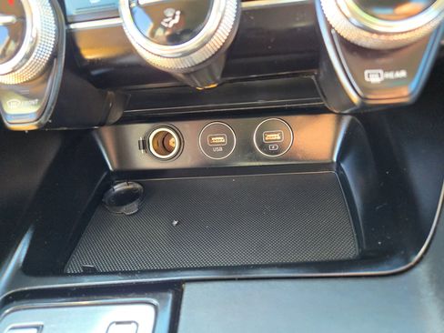 Used 2023 Genesis G70 2.0T image 44