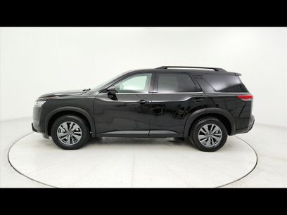 Used 2022 Nissan Pathfinder SV w/ SV Premium Package