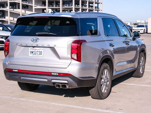 Used 2024 Hyundai Palisade SEL FWD image 5