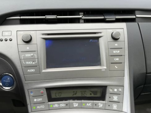 Used 2014 Toyota Prius Four image 26