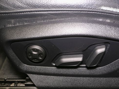 Used 2018 Audi Q7 3.0T Premium Plus w/ Premium Plus Package image 49