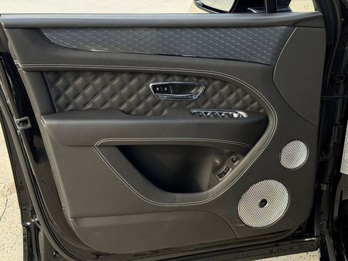 Used 2023 Bentley Bentayga Speed image 14