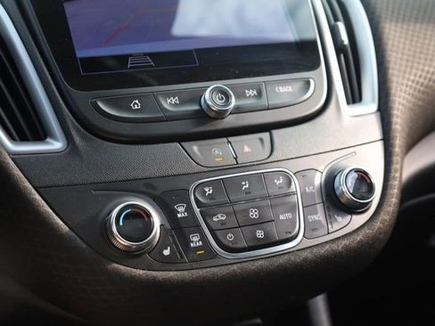 Used 2024 Chevrolet Malibu LT image 14