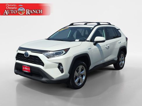 Used 2021 Toyota RAV4 XLE Premium AWD/4WD image 7