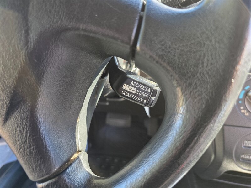 Used 2006 Mitsubishi Outlander LS AWD/4WD image 32