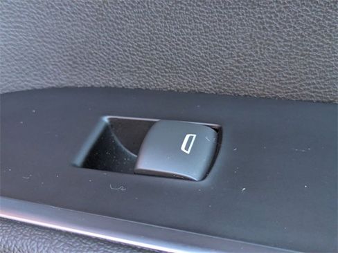 Certified 2022 Chevrolet Silverado 1500 High Country image 36