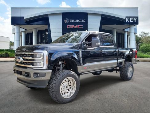 Used 2026 Ford F350 King Ranch w/ FX4 Off-Road Package image 2