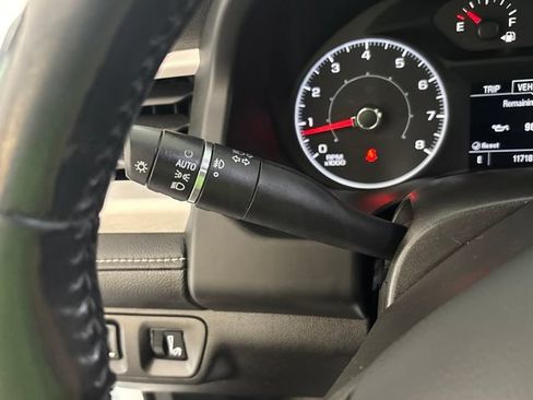 Used 2019 GMC Acadia SLE w/ Driver Alert Package I FWD image 11
