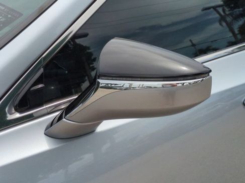 Used 2022 Lexus ES 300h w/ Premium Package FWD image 12
