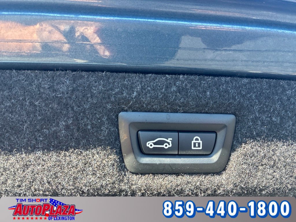 Used 2023 BMW 540i xDrive AWD/4WD image 28