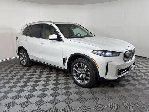 Used 2026 BMW X5 sDrive40i w/ Premium Package RWD image 6