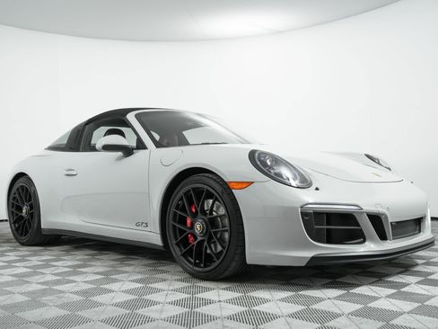 Used 2018 Porsche 911 Targa 4 GTS image 2