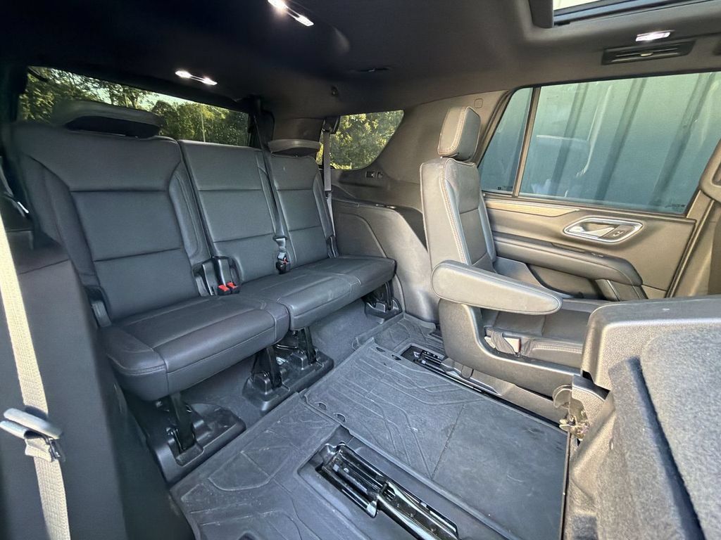 Used 2023 Chevrolet Tahoe High Country AWD/4WD image 28
