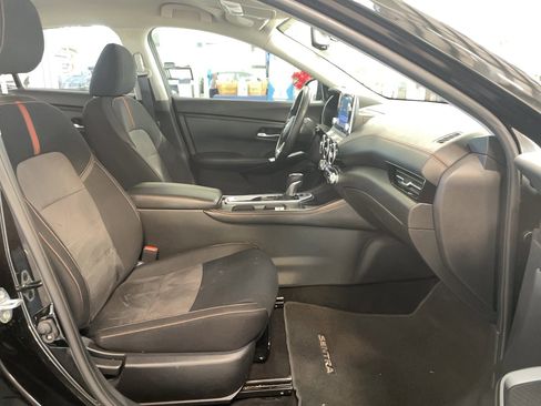 Used 2022 Nissan Sentra SR w/ Midnight Edition image 18