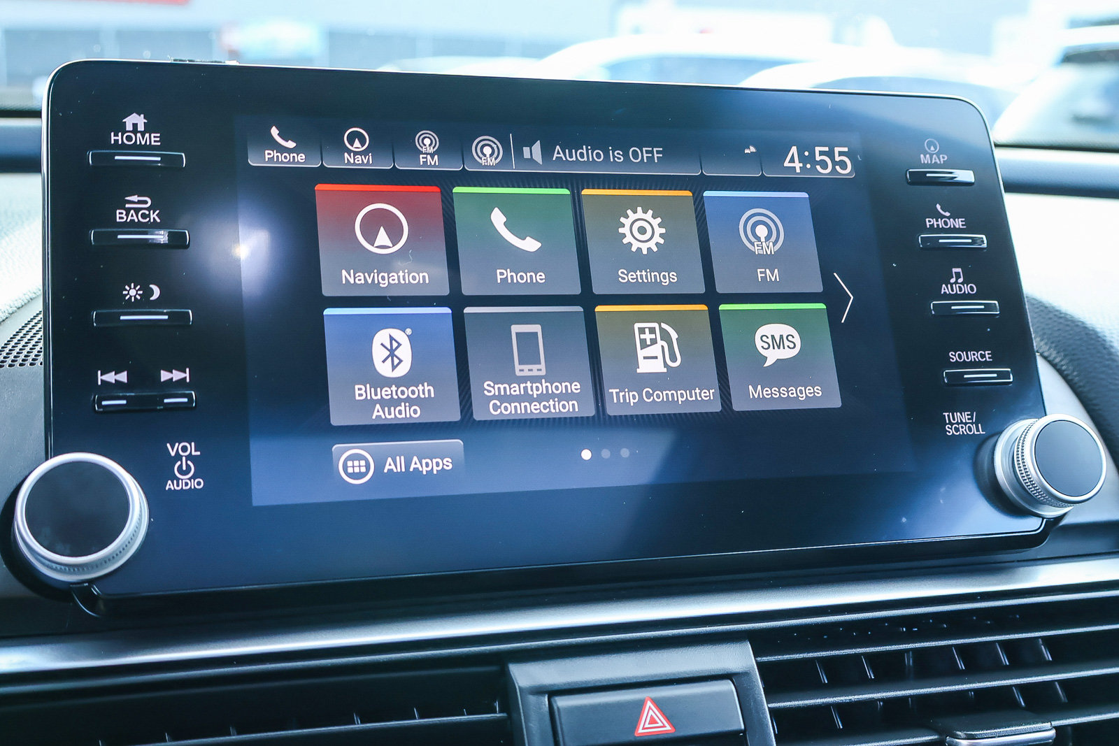 Used 2018 Honda Accord Touring image 4
